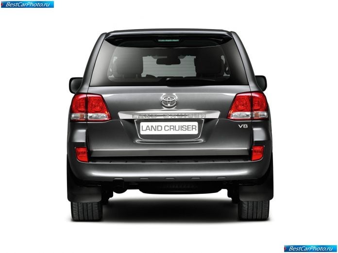 2010 Toyota Land Cruiser V8 - фотография 16 из 58
