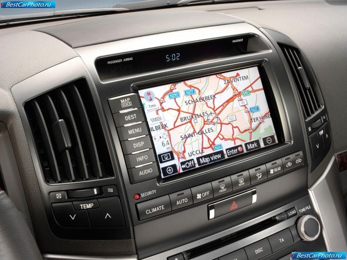 2010 Toyota Land Cruiser V8 - фотография 23 из 58