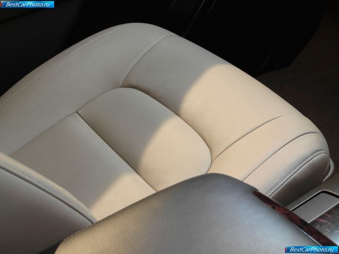 2010 Toyota Land Cruiser V8 - фотография 26 из 58