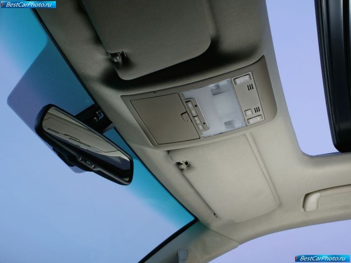 2010 Toyota Land Cruiser V8 - фотография 28 из 58