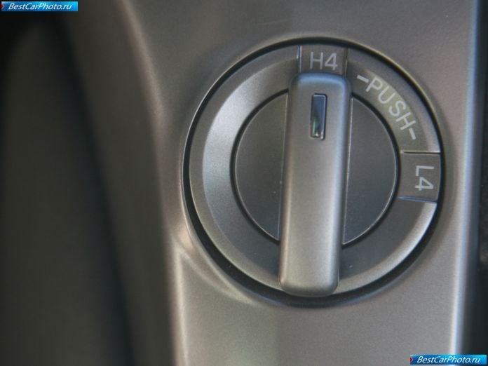 2010 Toyota Land Cruiser V8 - фотография 34 из 58