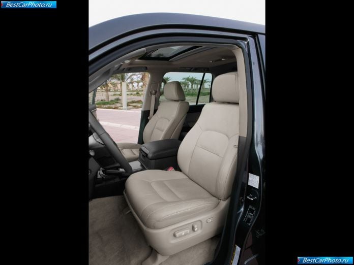 2010 Toyota Land Cruiser V8 - фотография 47 из 58