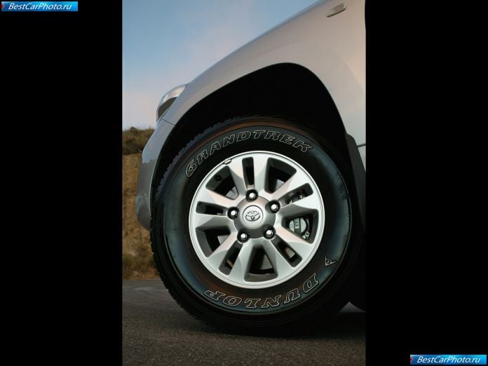 2010 Toyota Land Cruiser V8 - фотография 57 из 58