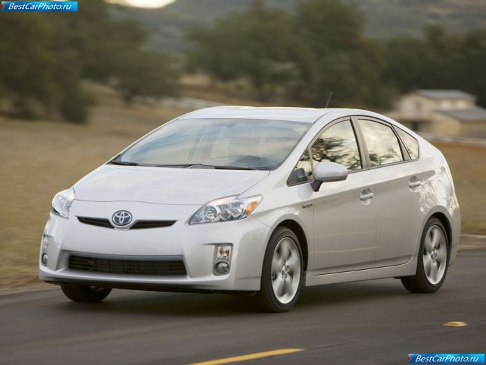 2010 Toyota Prius - фотография 5 из 102