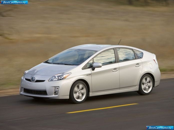 2010 Toyota Prius - фотография 7 из 102
