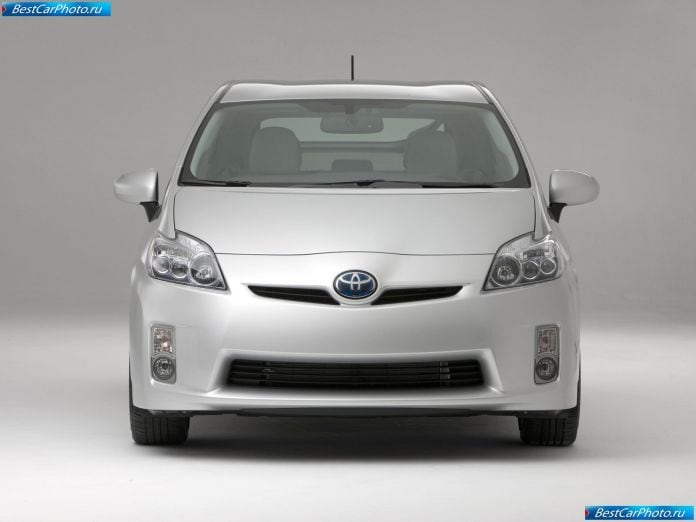 2010 Toyota Prius - фотография 23 из 102
