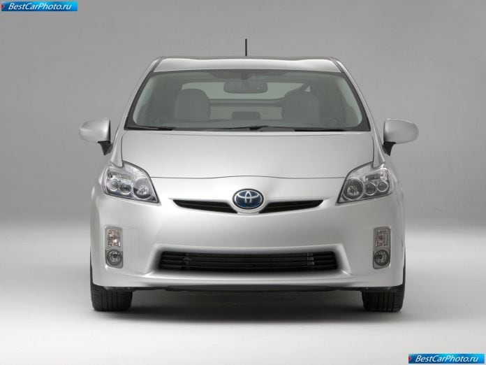 2010 Toyota Prius - фотография 23 из 102