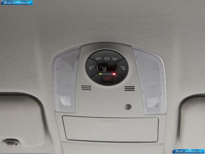 2010 Toyota Prius - фотография 39 из 102