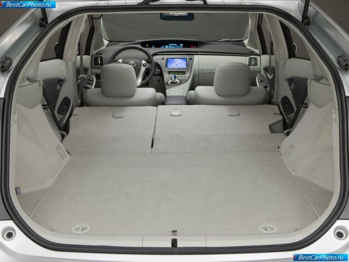 2010 Toyota Prius - фотография 51 из 102