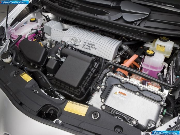 2010 Toyota Prius - фотография 62 из 102