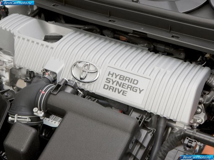 2010 Toyota Prius - фотография 63 из 102