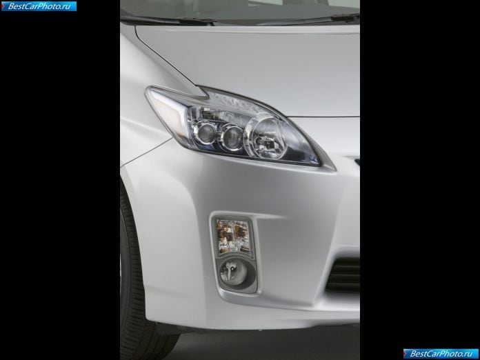 2010 Toyota Prius - фотография 71 из 102