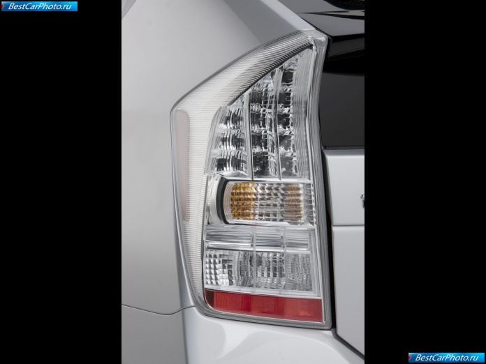 2010 Toyota Prius - фотография 73 из 102