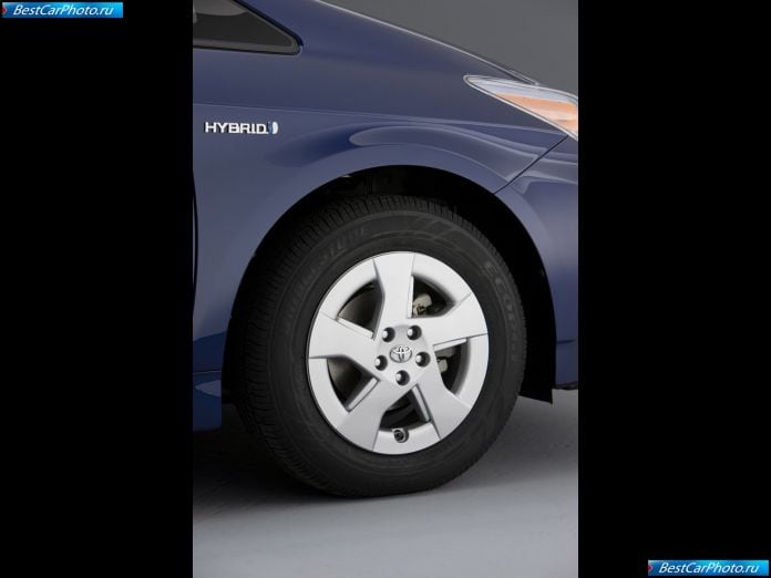 2010 Toyota Prius - фотография 74 из 102