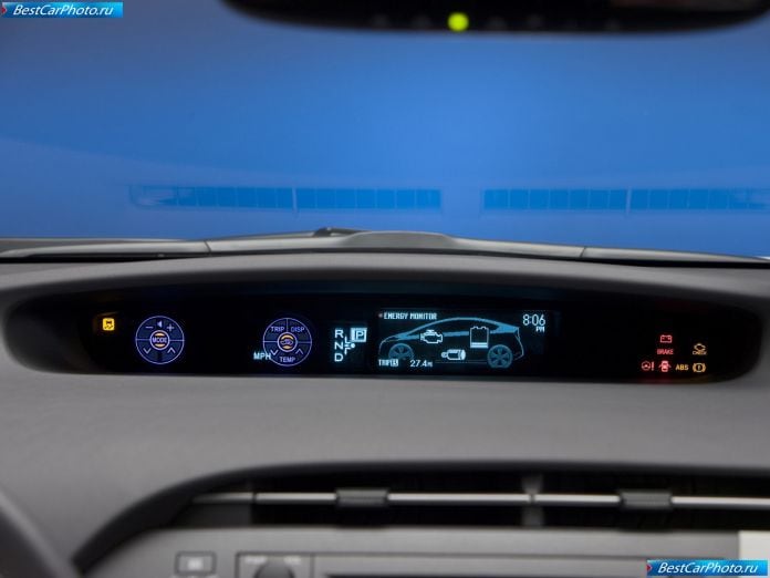 2010 Toyota Prius - фотография 75 из 102