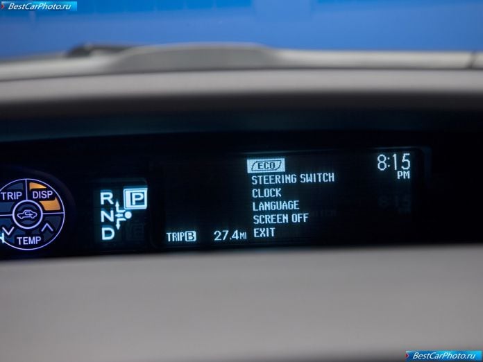 2010 Toyota Prius - фотография 88 из 102