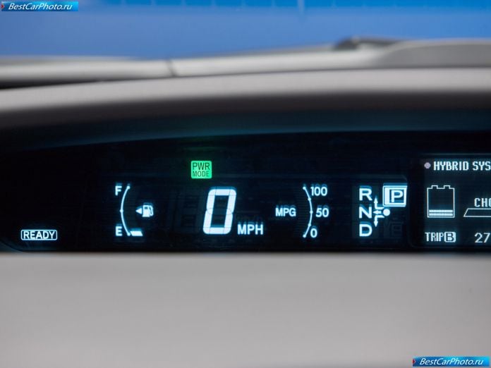 2010 Toyota Prius - фотография 95 из 102