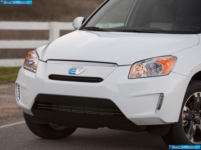 2010 Toyota Rav4 Ev Concept - фотография 24 из 33