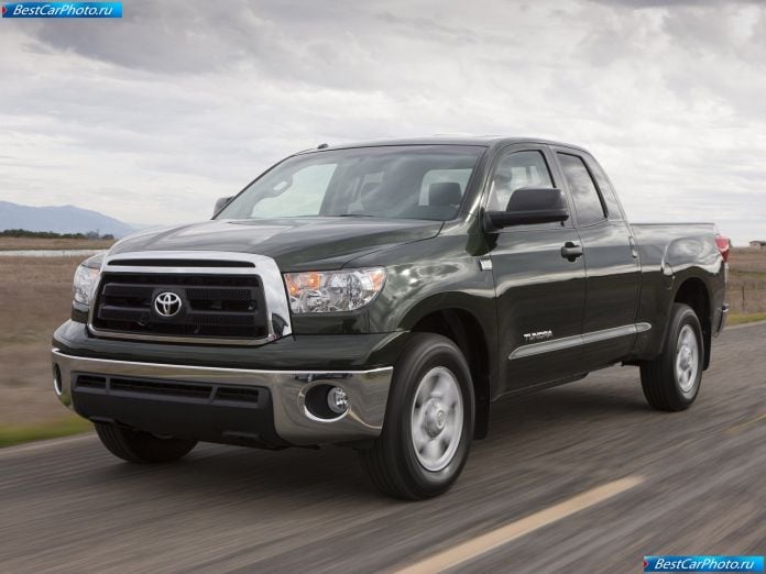 2010 Toyota Tundra - фотография 1 из 31