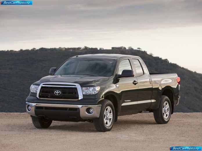 2010 Toyota Tundra - фотография 2 из 31