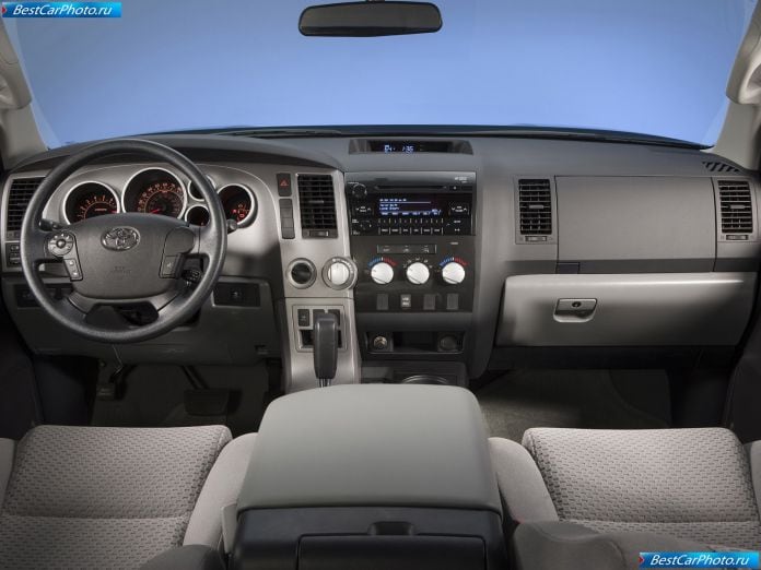 2010 Toyota Tundra - фотография 17 из 31