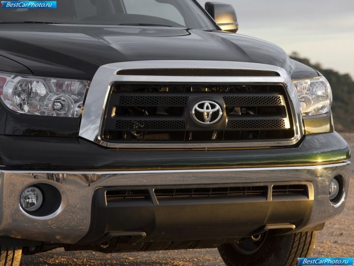 2010 Toyota Tundra - фотография 25 из 31