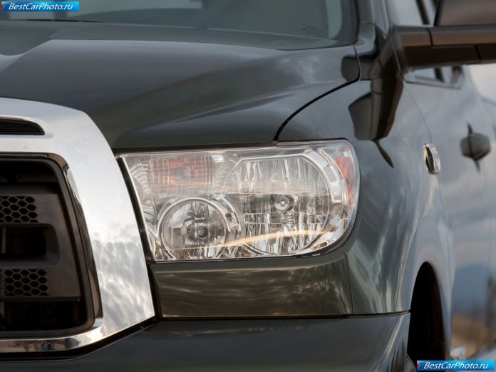 2010 Toyota Tundra - фотография 26 из 31