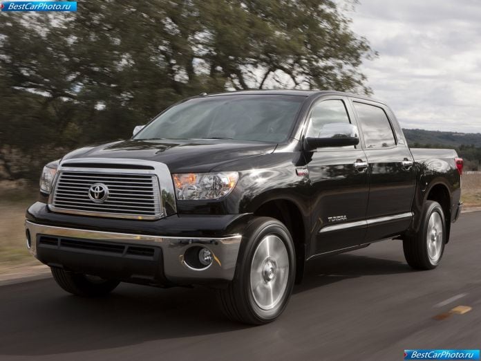 2010 Toyota Tundra Crewmax - фотография 2 из 32