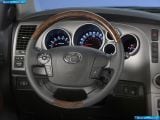 toyota_2010-tundra_crewmax_1600x1200_015.jpg