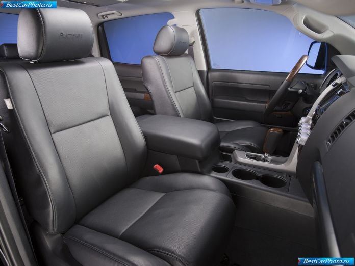 2010 Toyota Tundra Crewmax - фотография 16 из 32