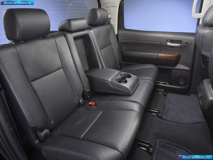 2010 Toyota Tundra Crewmax - фотография 18 из 32