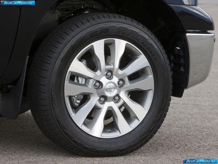 2010 Toyota Tundra Crewmax - фотография 27 из 32
