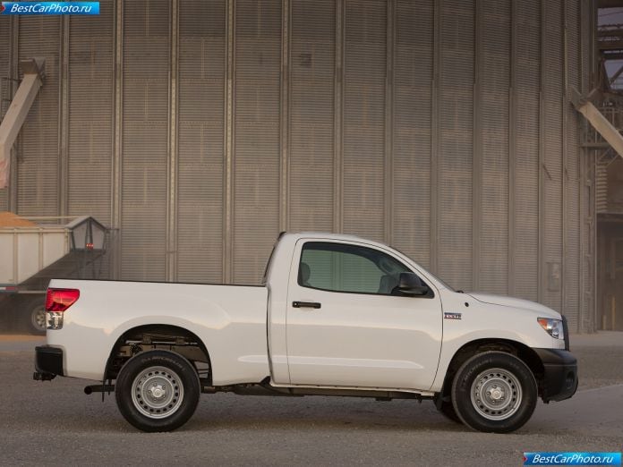 2010 Toyota Tundra Regular Cab - фотография 11 из 27