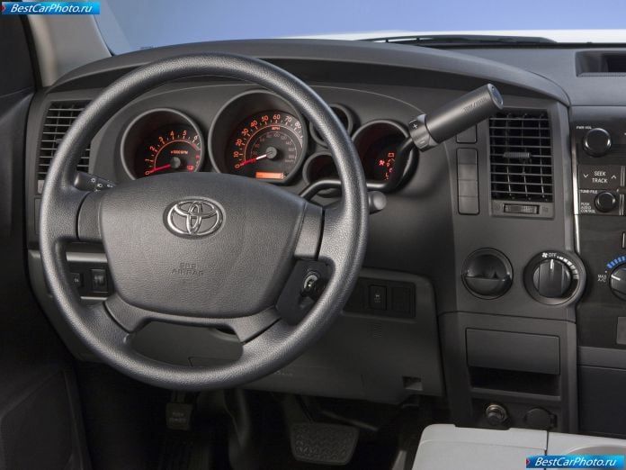 2010 Toyota Tundra Regular Cab - фотография 20 из 27