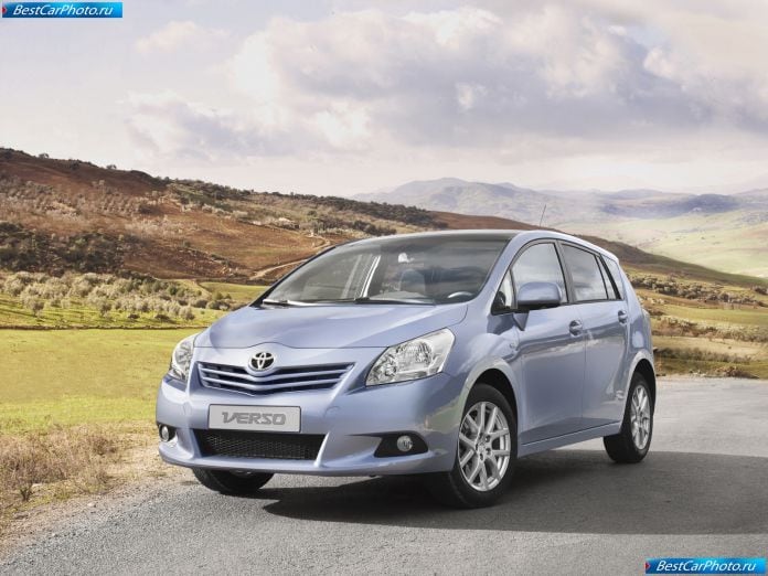 2010 Toyota Verso - фотография 3 из 27