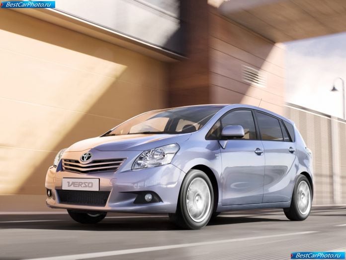 2010 Toyota Verso - фотография 4 из 27