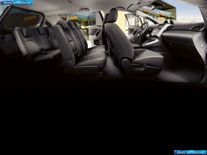 2010 Toyota Verso - фотография 25 из 27