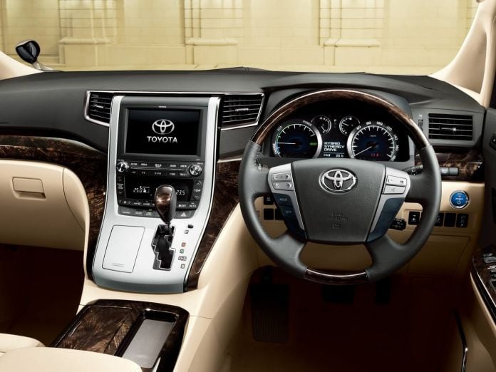 2011 Toyota Alphard - фотография 8 из 20