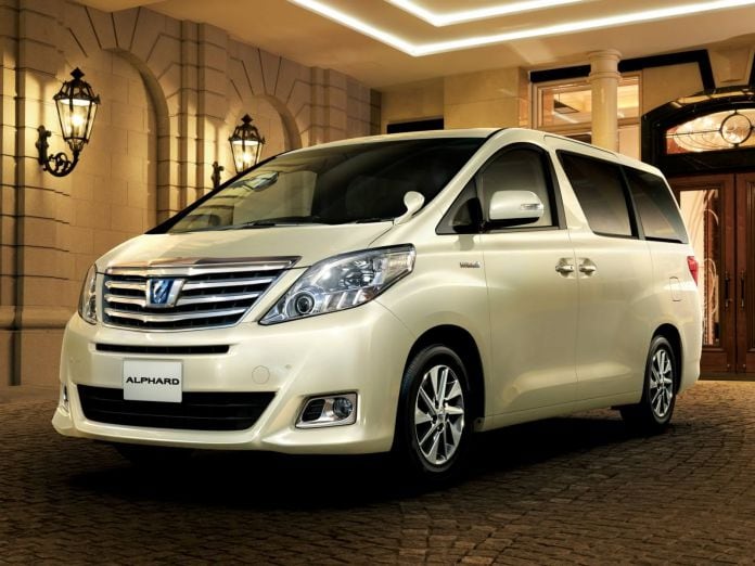 2011 Toyota Alphard - фотография 10 из 20