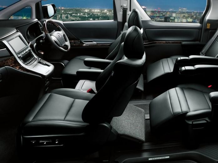 2011 Toyota Alphard - фотография 20 из 20