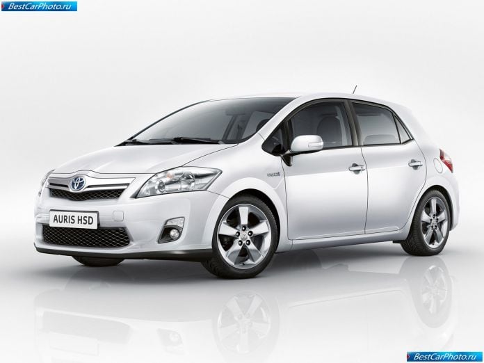 2011 Toyota Auris Hsd - фотография 2 из 14