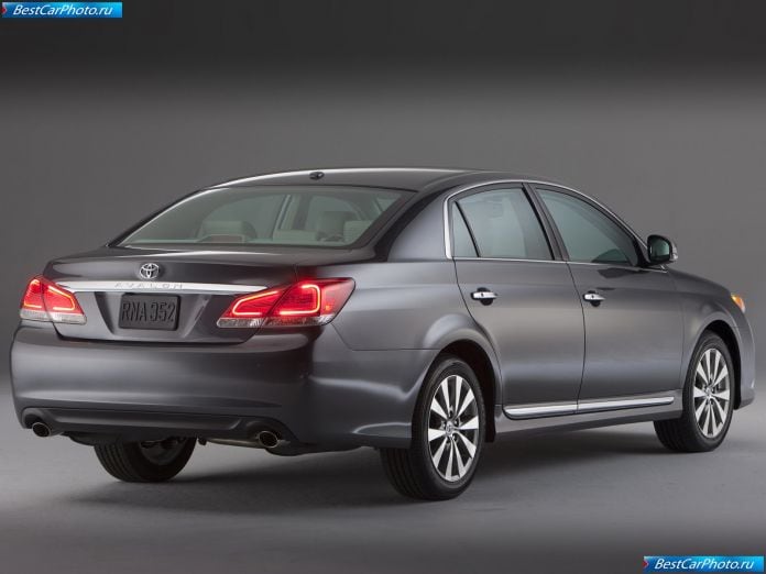 2011 Toyota Avalon - фотография 10 из 67