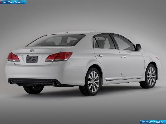 2011 Toyota Avalon - фотография 12 из 67