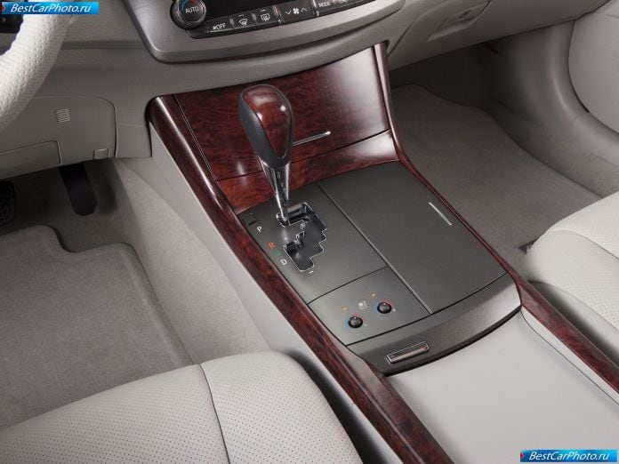 2011 Toyota Avalon - фотография 30 из 67