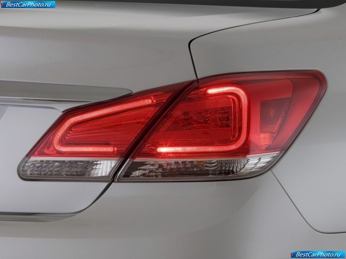 2011 Toyota Avalon - фотография 51 из 67
