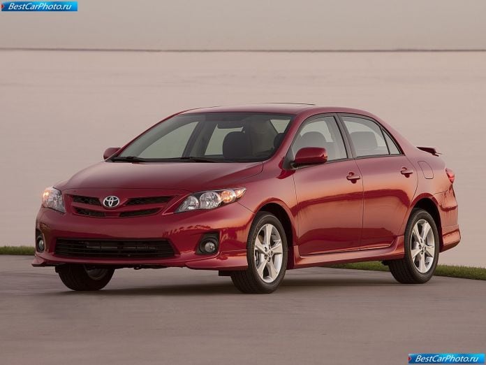 2011 Toyota Corolla - фотография 5 из 37