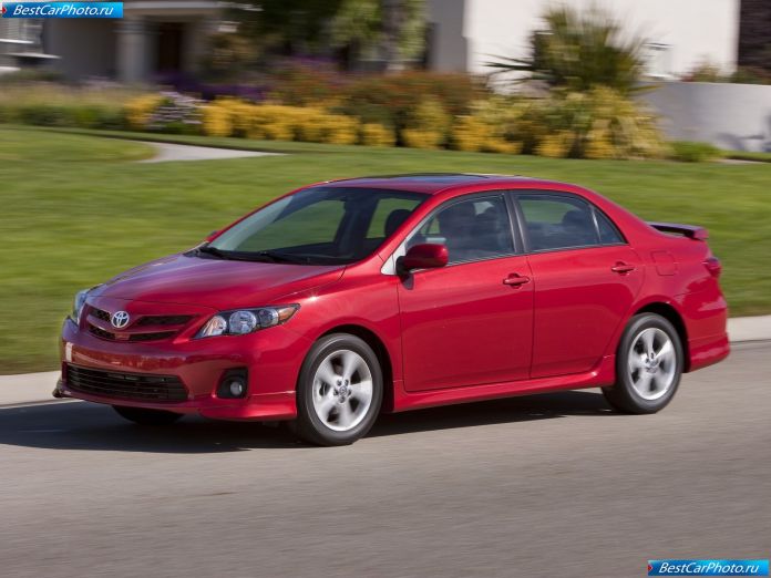 2011 Toyota Corolla - фотография 9 из 37