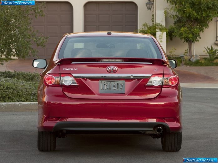 2011 Toyota Corolla - фотография 20 из 37