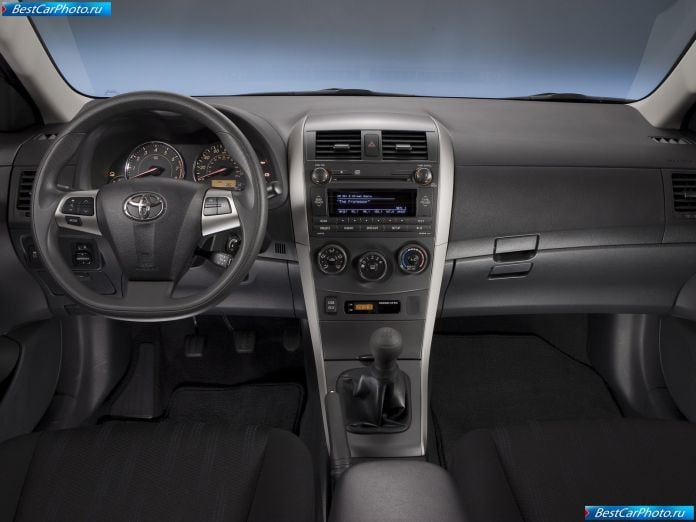 2011 Toyota Corolla - фотография 21 из 37