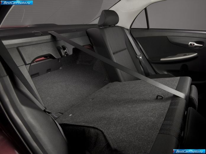 2011 Toyota Corolla - фотография 26 из 37